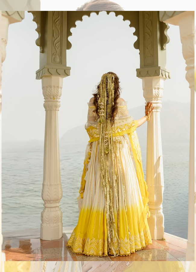 Actress Nupur Sanon shared photos from her Haldi ceremony7