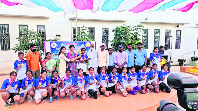 అండర్‌–14 నెట్‌బాల్‌ టోర్నీ విజేత ఖమ్మం
1