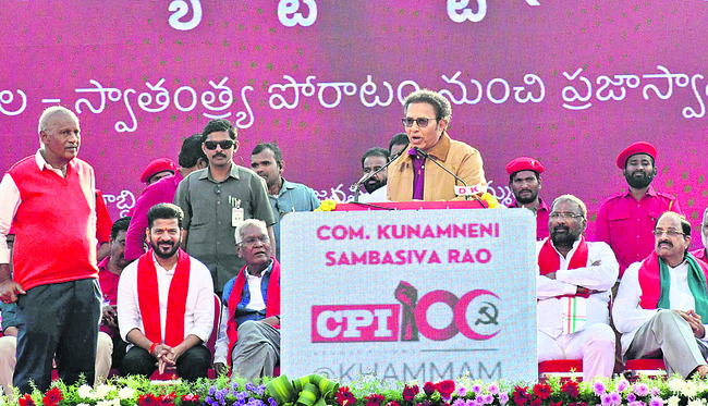 అటు బందోబస్తు.. ఇటు కవాతు 1