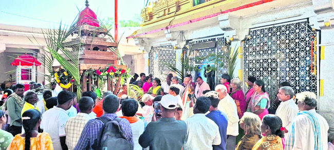 వైభవంగా  ఆరాధనోత్సవాలు 
1