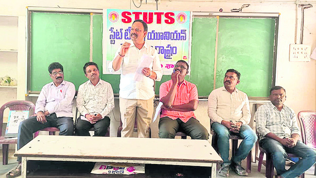 ఎక్స్‌ప్రెస్‌ బస్‌కు   లగ్జరీ చార్జీలు3