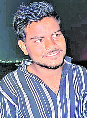 రైలుకింద పడి యువకుడి ఆత్మహత్య 1