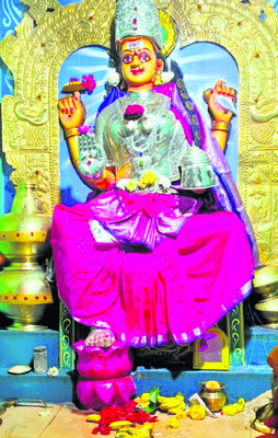 కోటదుర్గ ఆలయంలో ప్రత్యేక పూజలు1