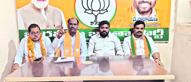 25 నుంచి హాజీమలాంగ్‌ బాబా ఉర్సు 
1