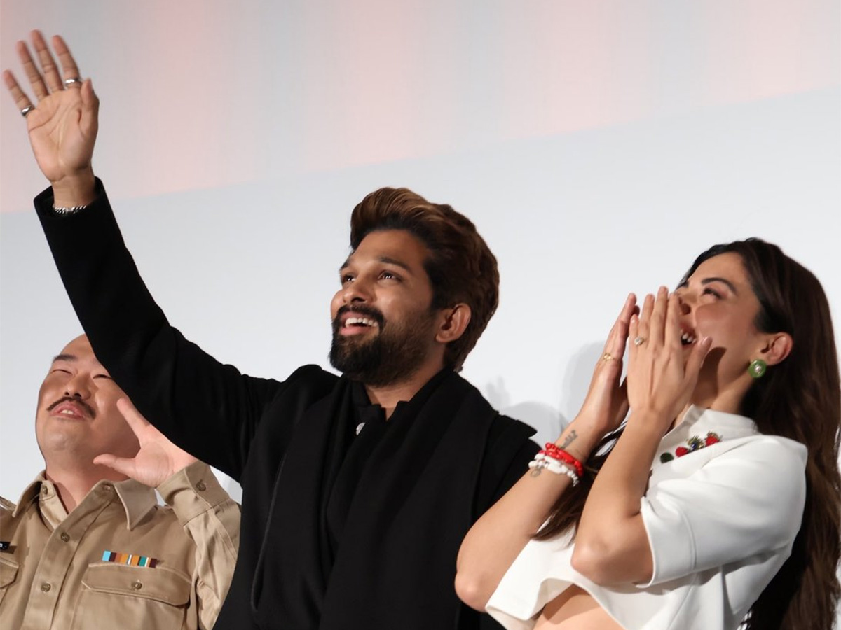 Allu Arjun Busy In Japan Promotions Of Pushpa 2 Photos18