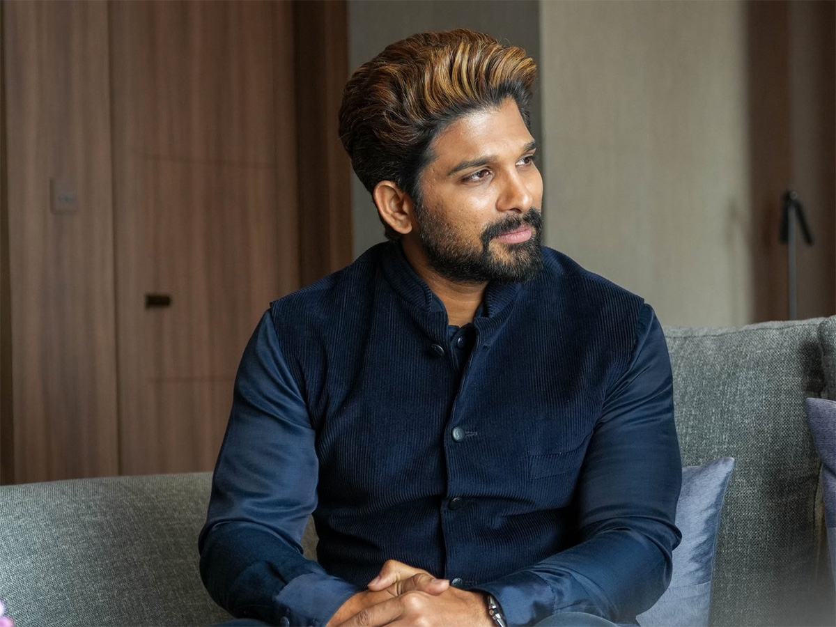 Allu Arjun Busy In Japan Promotions Of Pushpa 2 Photos5