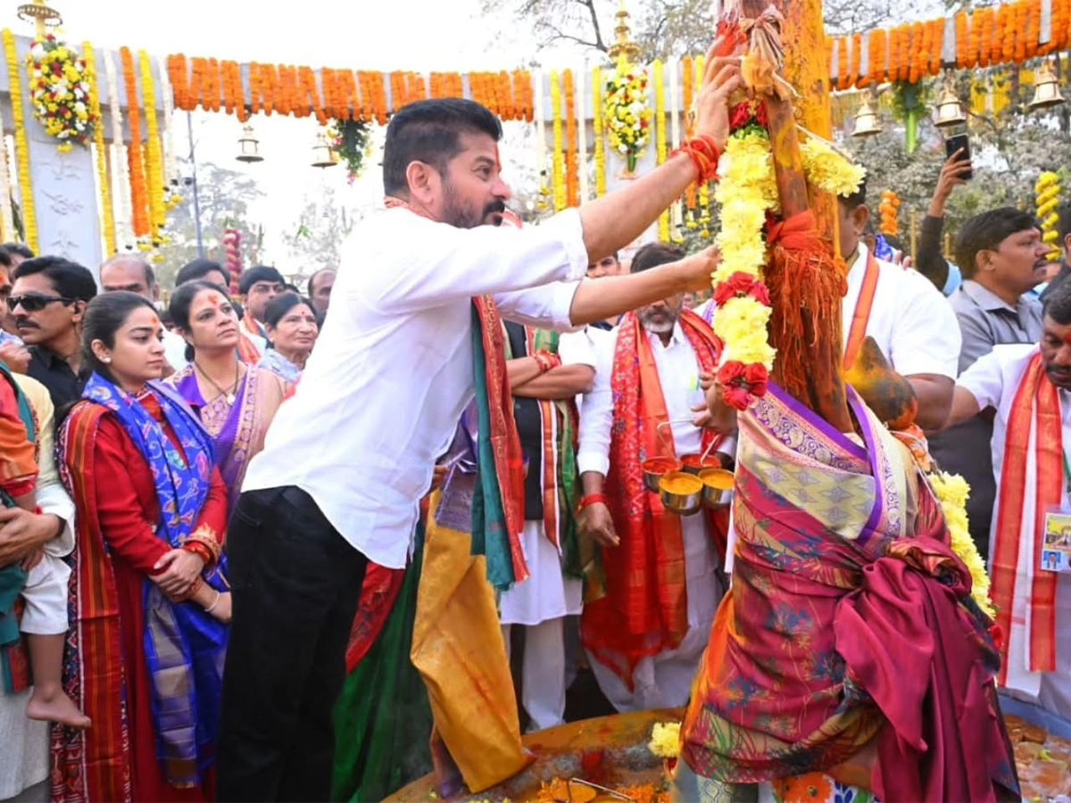 CM Revanth Reddy Visits Medaram Photos4