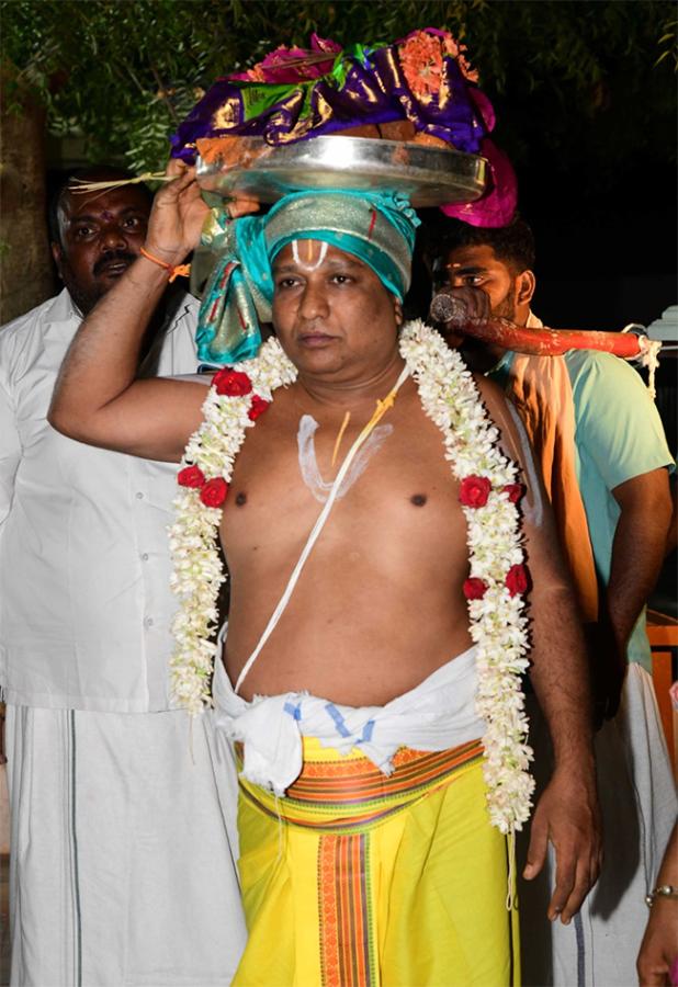 Devuni Kadapa Sri Lakshmi Venkateswara Swamy Temple6