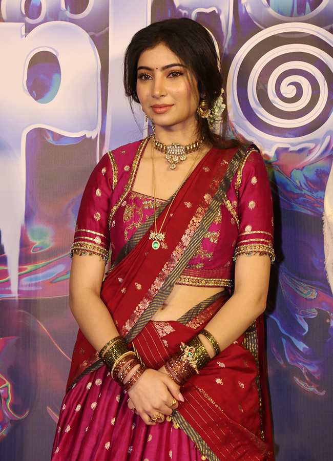 Dhurandhar Actress Sara Arjun HD Photos6