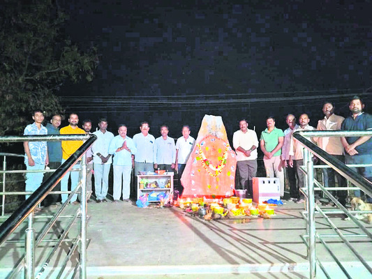 చిల్పూరు ఆలయంలో  నేడు వేలంపాటలు1