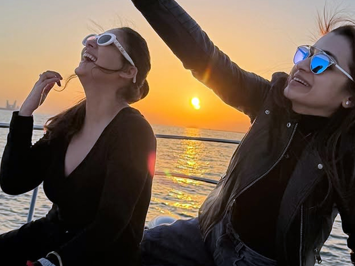 The friendship between actresses Nayanthara and Trisha... Photos6