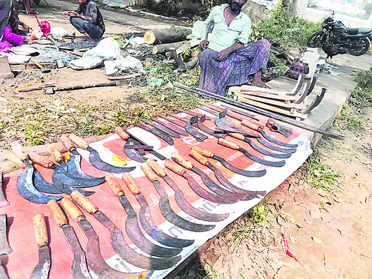 సంచార జీవితం.. సాపాటుకు సతమతం1