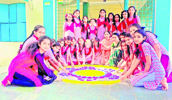 నూతన సంవత్సర వేడుకలు
2