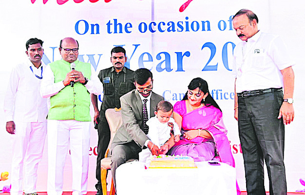 ఘనంగా కొత్త ఏడాది వేడుకలు 1