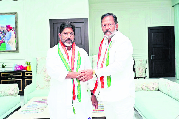 డిప్యూటీ సీఎంను కలిసిస డీసీసీ అధ్యక్షుడు3