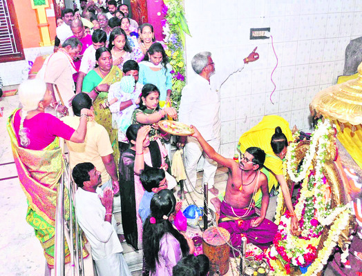 కొత్త మొక్కులు !1