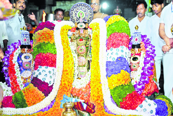 ఆలయాలకు ‘నూతన’ శోభ 1