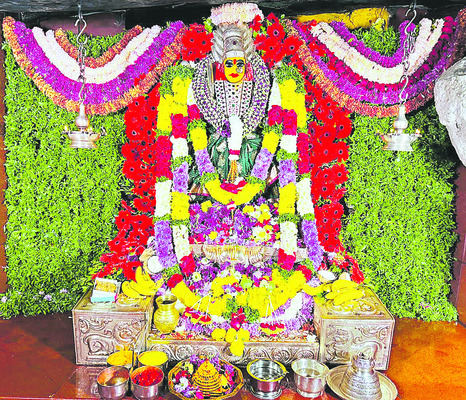 ఆలయాలకు కొత్త శోభ1