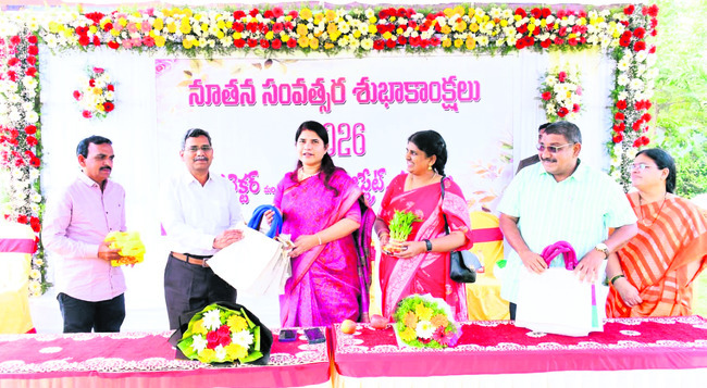 క్యాలెండర్‌లో మరో సంవత్సరం మారిపోయింది. చేదు, తీపి జ్ఞా1