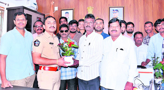 క్యాలెండర్‌లో మరో సంవత్సరం మారిపోయింది. చేదు, తీపి జ్ఞా2