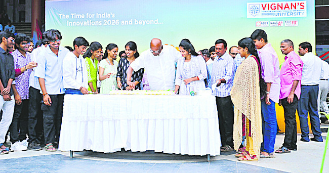 కేఎల్‌యూలో సౌత్‌జోన్‌ పురుషుల బాడ్మింటన్‌ టోర్నమెంట్‌ 1