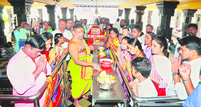  కోటి ఆశలతో..మేటి సంబరాలతో.. 1