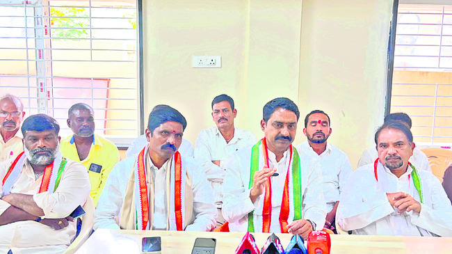 ఆలయ స్థానాచార్యులుగా వెంకటాచార్యులు 1