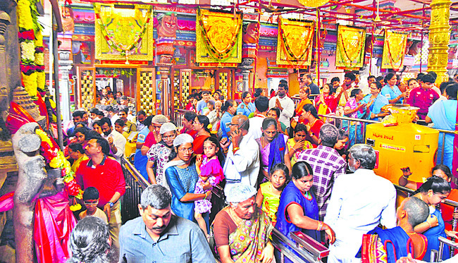 దుర్గమ్మ ఆర్జిత సేవలకు డిమాండ్‌ 1