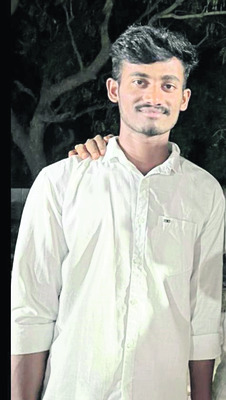 గుర్తుతెలియని వాహనం ఢీకొని యువకుడి మృతి 
3