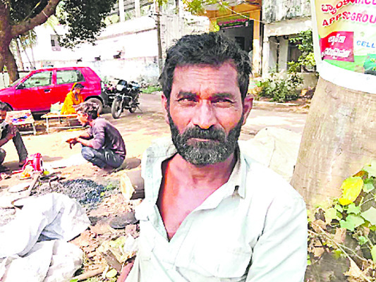 సంచార జీవితం.. సాపాటుకు సతమతం2