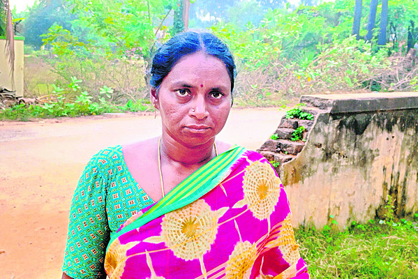 ముక్కంటి ఆలయంలో భక్తుల రద్దీ 
2