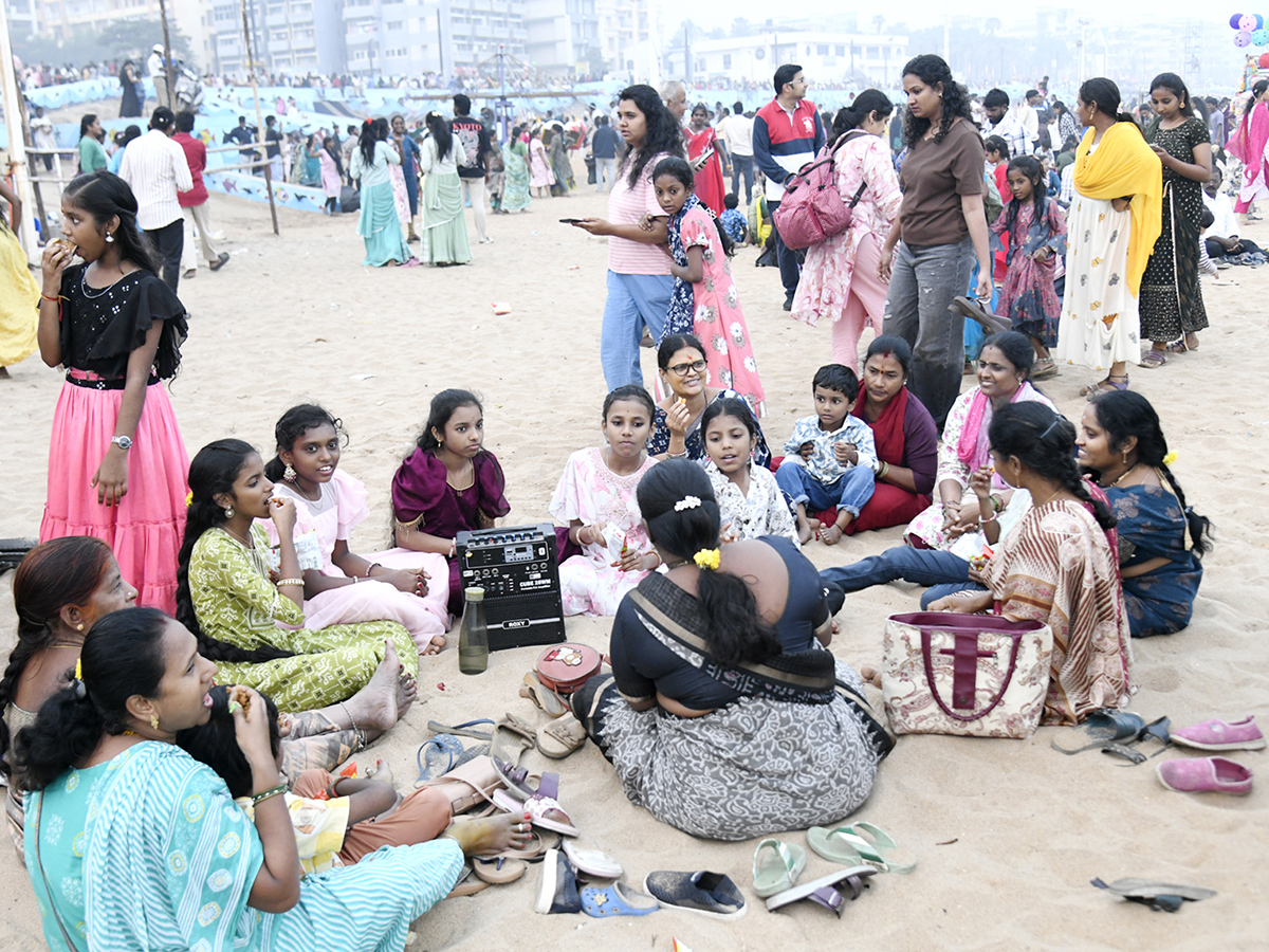 New Year Celebrations At Visakhapatnam Rk Beach15