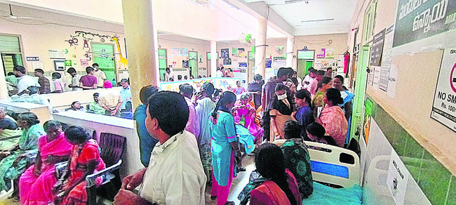 ఆర్టీసీ బస్సు బోల్తా1