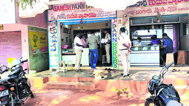 81 బస్సులపై కేసుల నమోదు2