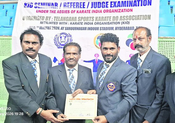 జాతీయ స్థాయి షూటింగ్‌  బాల్‌ పోటీలకు ఎంపిక
1