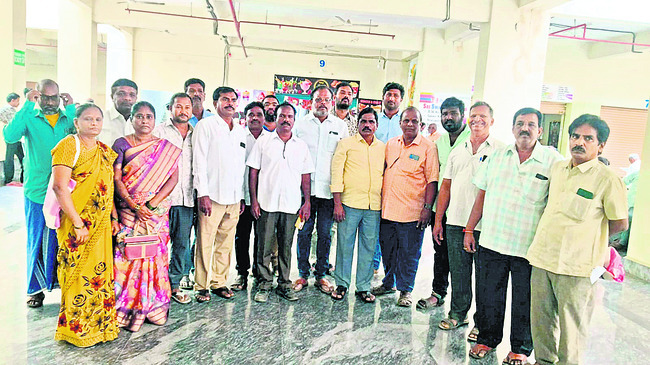 కలెక్టరేట్‌కూ కరెంట్‌ కట్‌1