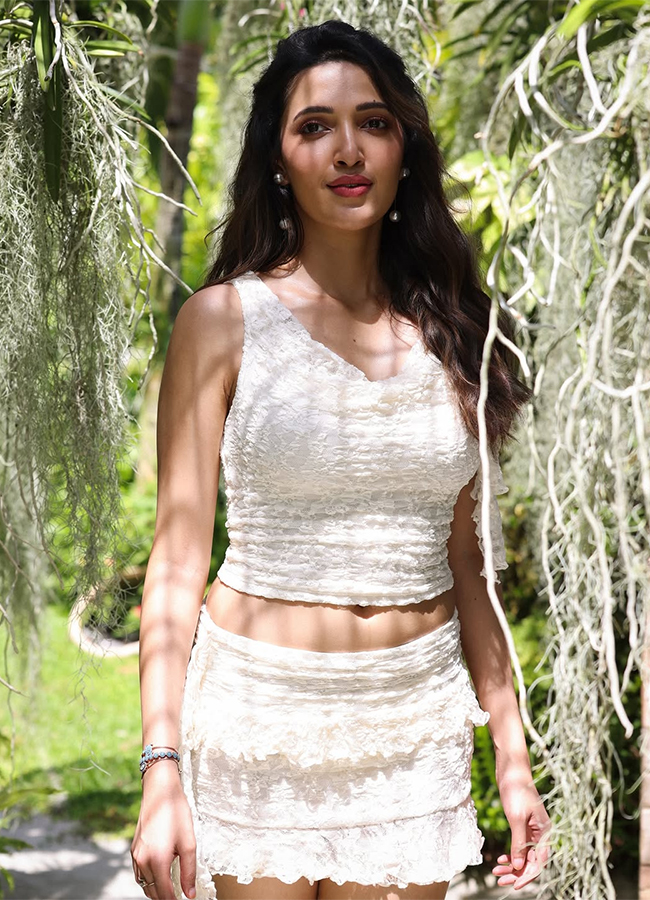 DJ Tillu Actress Neha Shetty HD Photos10