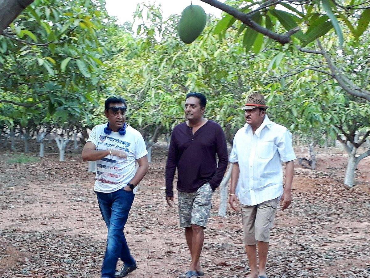 Tollywood Actor Naresh And Pavithra Birthday Celebrations19