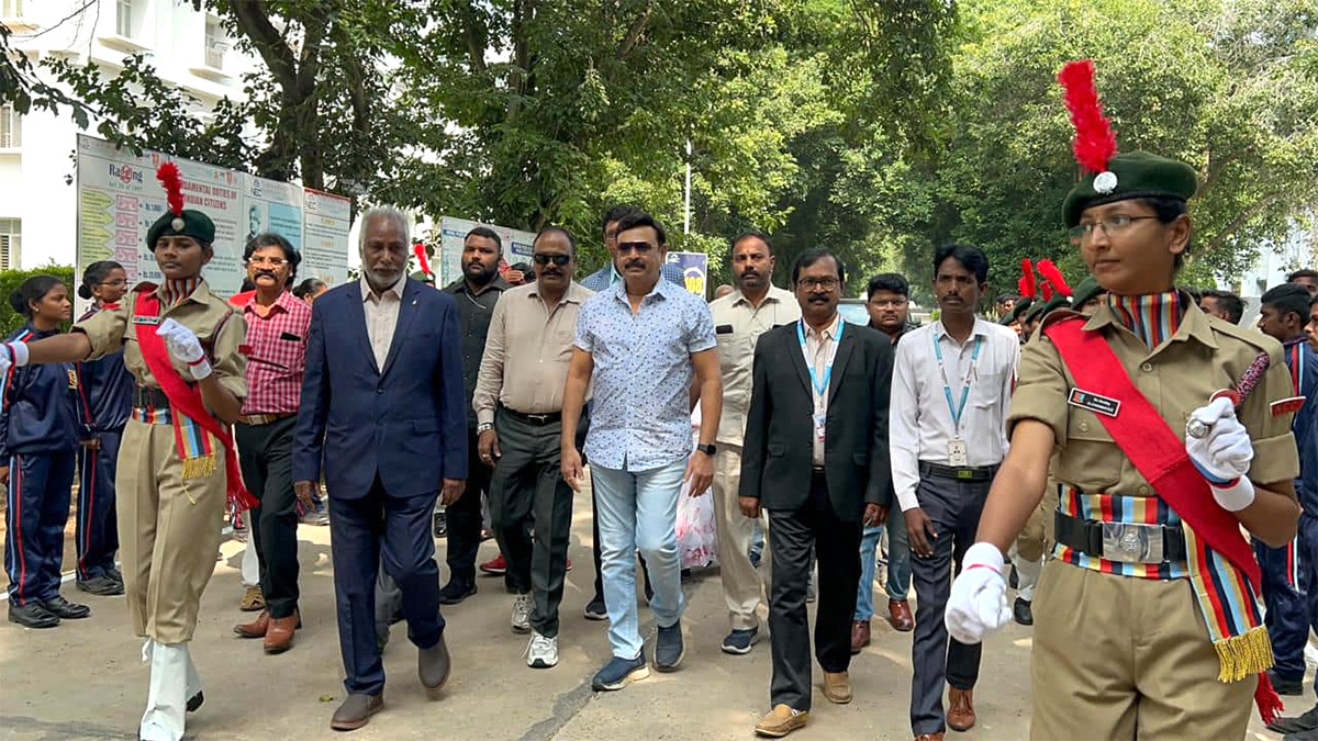 Tollywood Actor Naresh And Pavithra Birthday Celebrations4