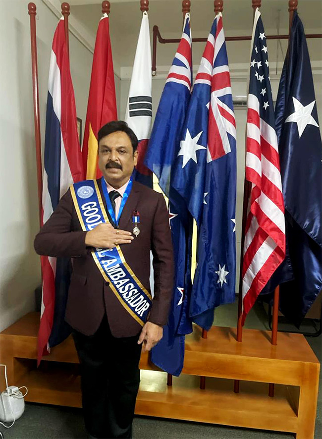 Tollywood Actor Naresh And Pavithra Birthday Celebrations9