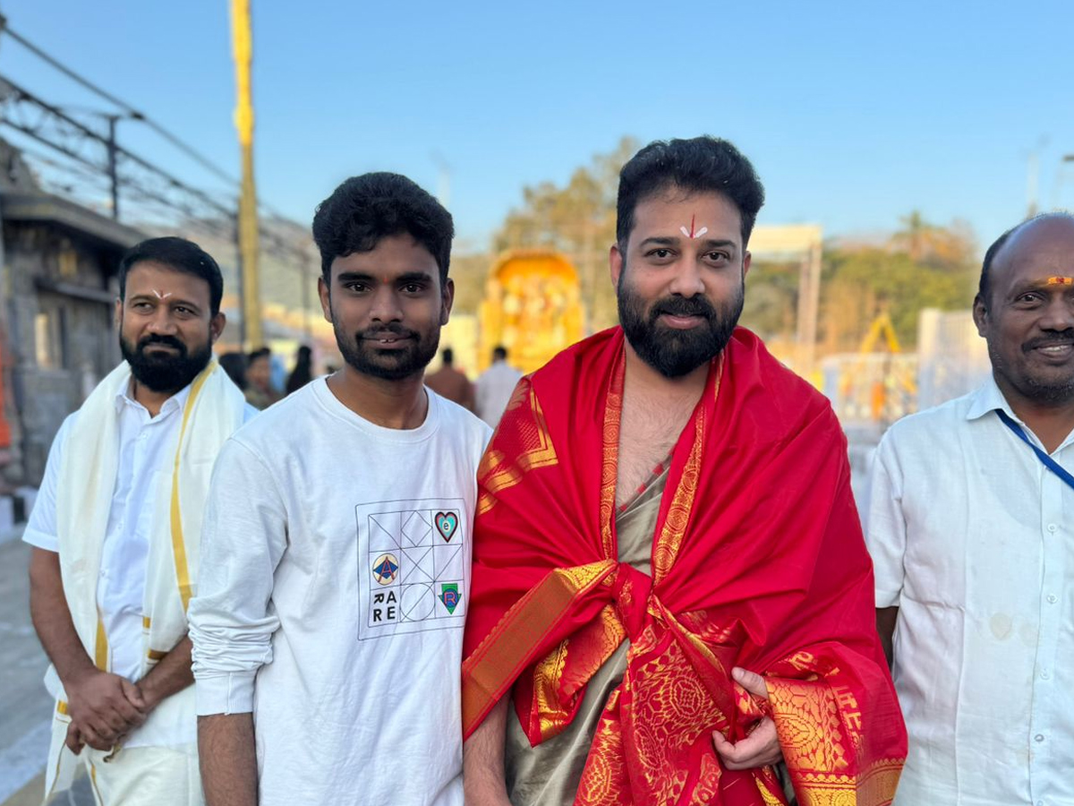 Tollywood Celebrities Visited Tirumala Srivari Temple PHotos21