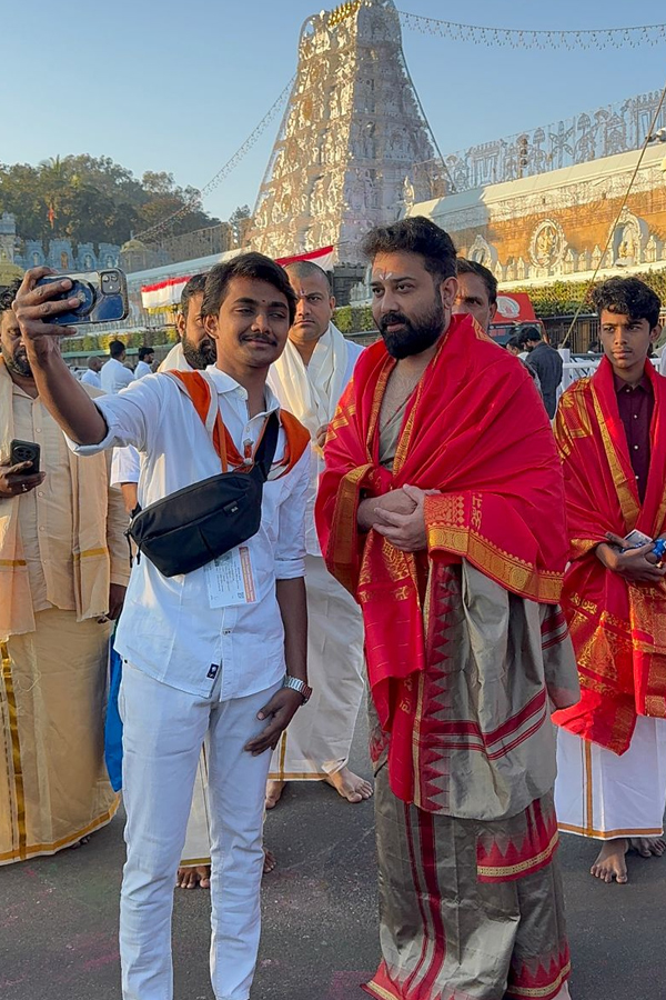 Tollywood Celebrities Visited Tirumala Srivari Temple PHotos23
