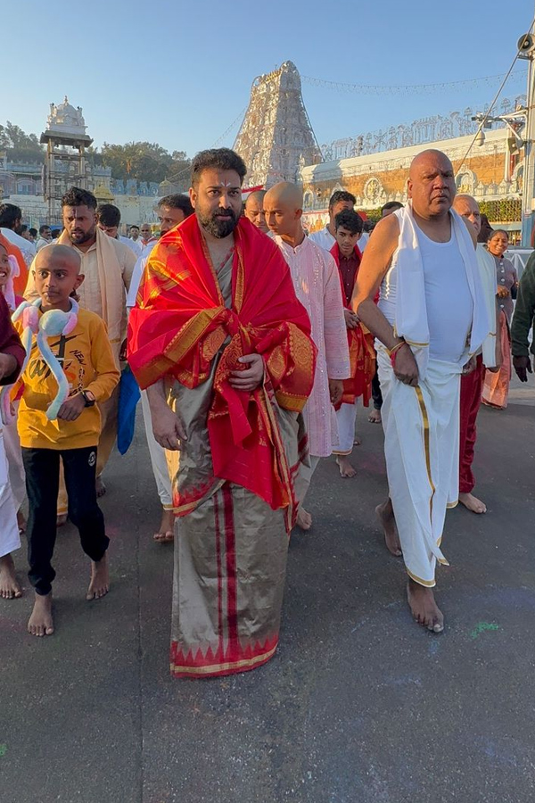 Tollywood Celebrities Visited Tirumala Srivari Temple PHotos27