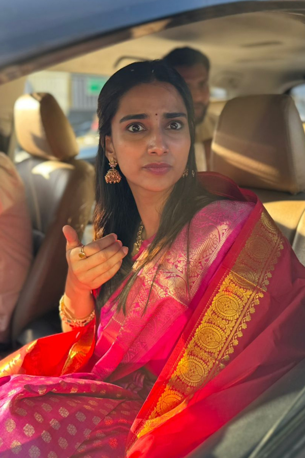 Tollywood Celebrities Visited Tirumala Srivari Temple PHotos6