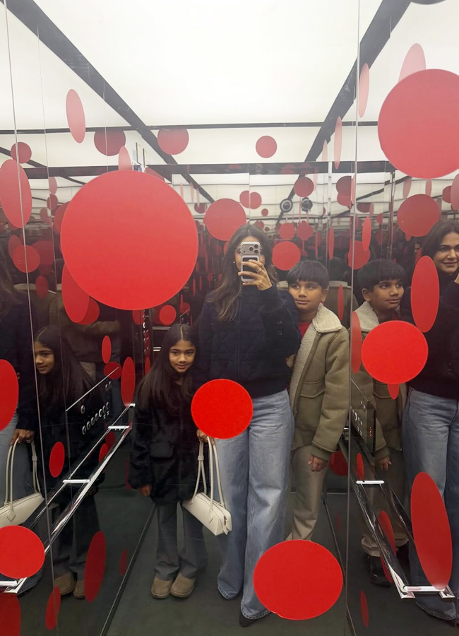 Allu Arjun's family on a trip to Japan (Photos)5