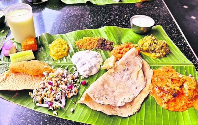 పవిత్రకు దక్కని ఇంటి భోజనం 1