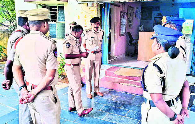 విధి నిర్వహణలో  నిర్లక్ష్యం వద్దు 1