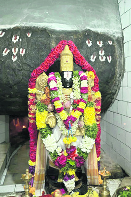 నేటి నుంచి లక్ష్మీవేంకటేశ్వరుడి బ్రహ్మోత్సవాలు 1