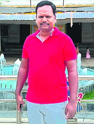 నల్లవెల్లిలో యువకుడి ఆత్మహత్య1