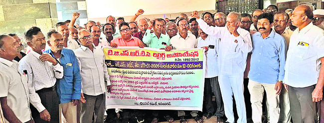 సాధారణ ప్రసవాలను   ప్రోత్సహించాలి
3